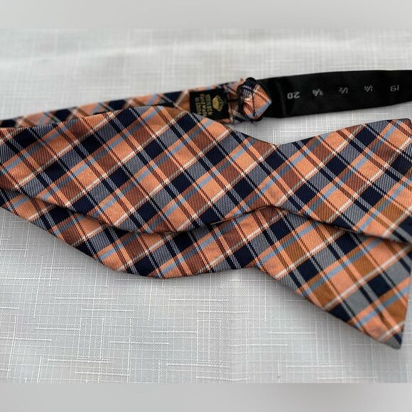 Countere Mara tricolored men’s neck bow tie. Adjustable neck strap, 109%silk, OS - Picture 2 of 3